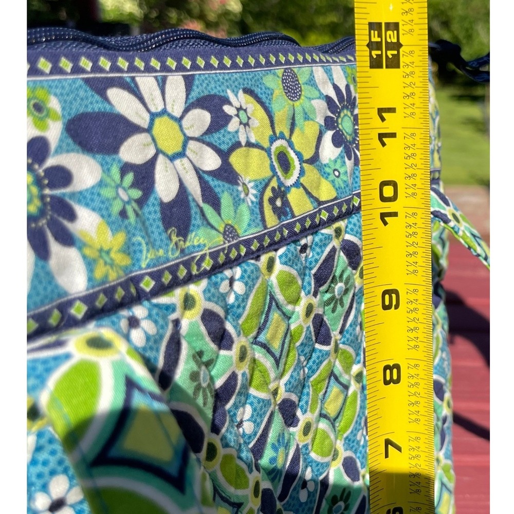 Vera Bradley Retired Daisy Daisy Pattern In Blue with Green Geometric Floral‎ - Picture 9 of 13